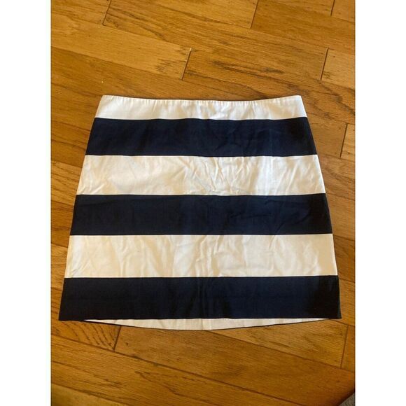 Vineyard Vines women's Navy & White Striped Mini Skirt With Back Zipper size 6 - Picture 1 of 7